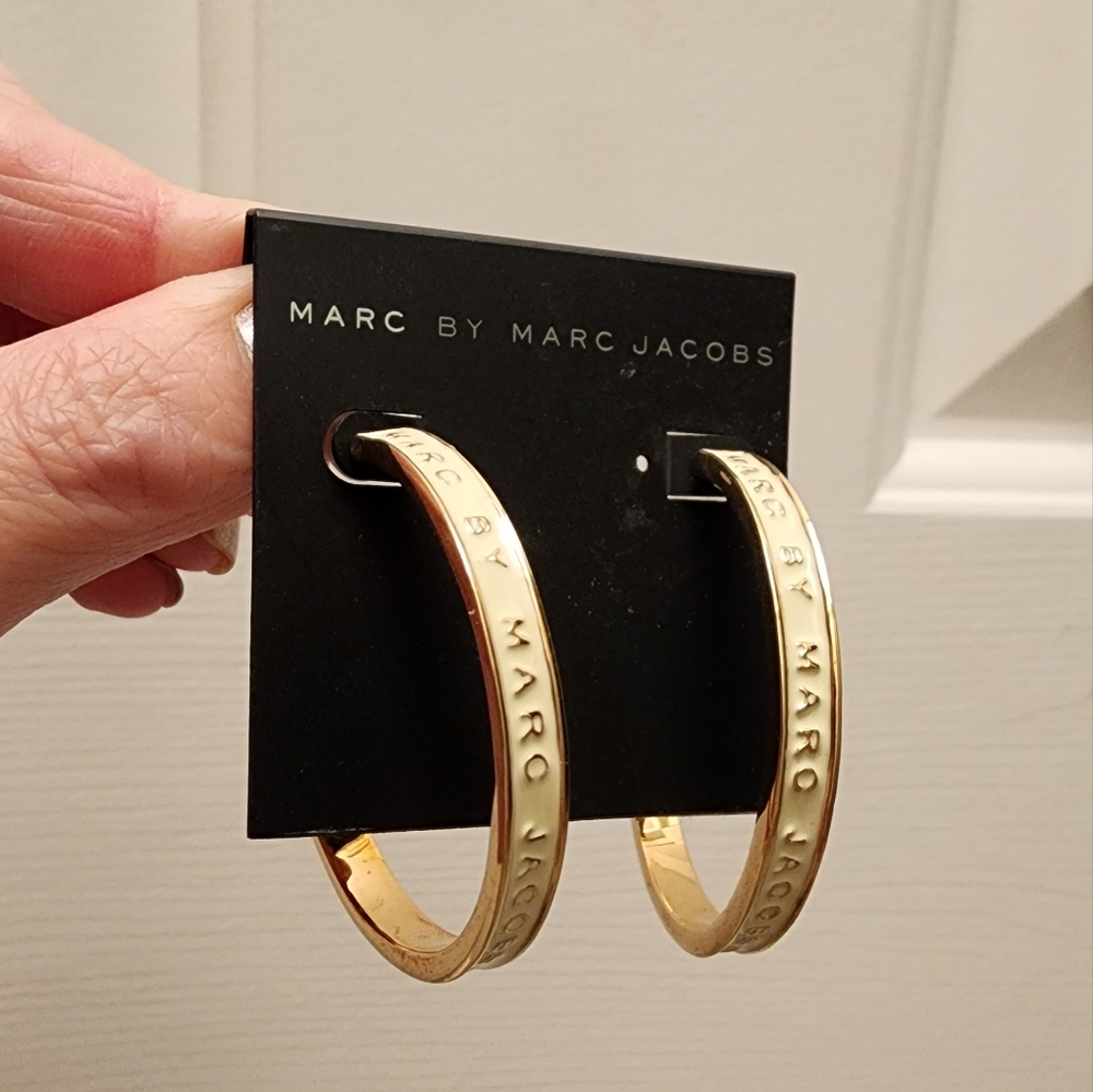 Marc by Marc Jacobs metal hoop earrings, cream.
